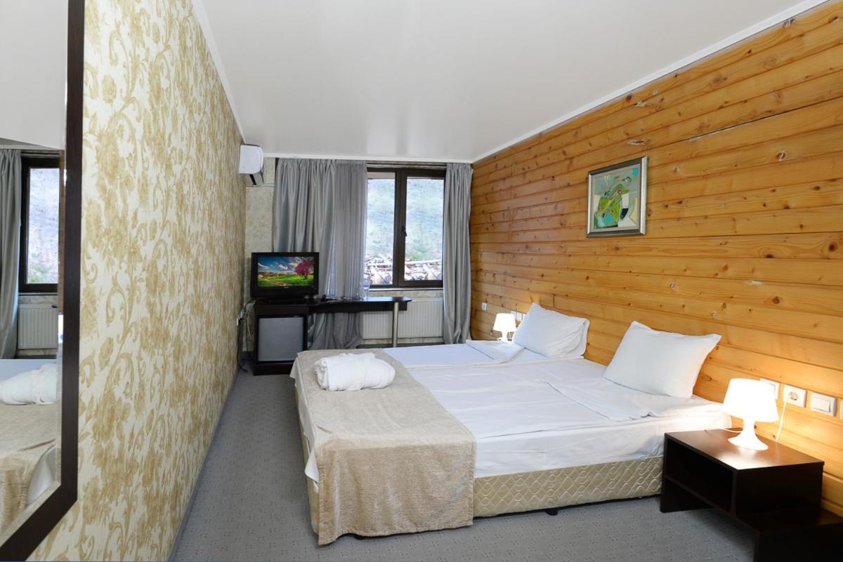 Spa Hotel Select - Halfboard Velingrad Dış mekan fotoğraf